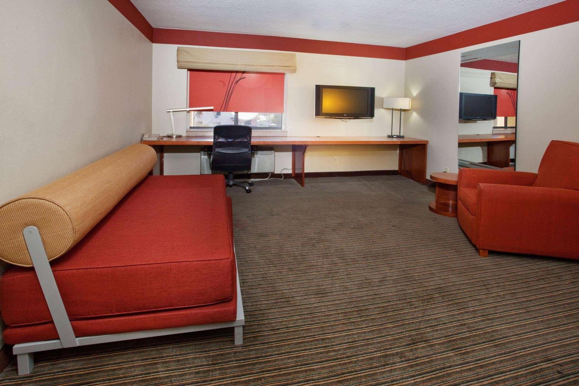 Travelodge By Wyndham Columbus State University Dış mekan fotoğraf